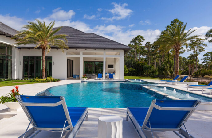 Infinity Pools & Spas-SoFlo Pool and Spa Builders of Jupiter