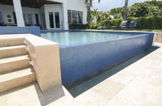 Plunge Pools & Spas-SoFlo Pool and Spa Builders of Jupiter